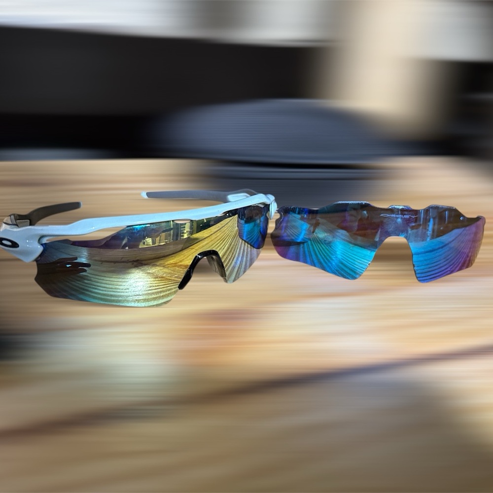 Oakley Radar EV Path Sunglasses yellow and Blue lenses - case, xtra sox - Picture 2 of 6
